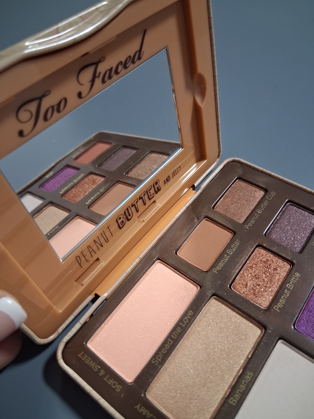 Too Faced Peanut Butter And Jelly Eyeshadow Palette